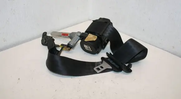 Volvo S80 Middle seatbelt (rear) 30738531