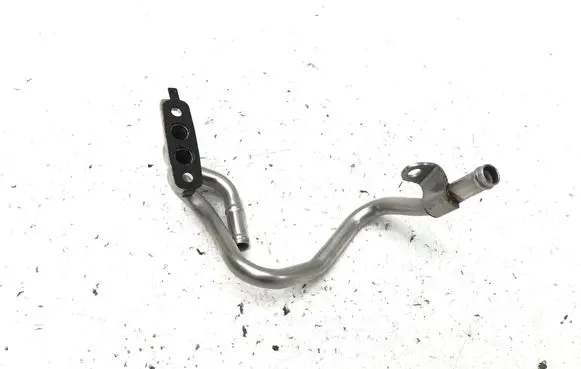 Volkswagen Tiguan Coolant pipe/hose 05L121469B
