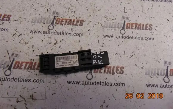 Mercedes-Benz S W220 Airbag deployment crash/impact sensor A0028200826