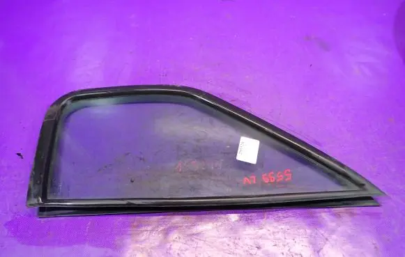 Renault Master II Front door window glass four-door