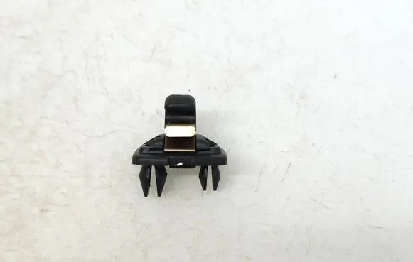 Audi TT TTS Mk2 Sun visor clip/hook/bracket 8E0857562A