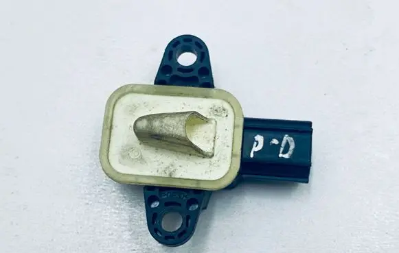 Volvo XC60 Airbag deployment crash/impact sensor 30798030