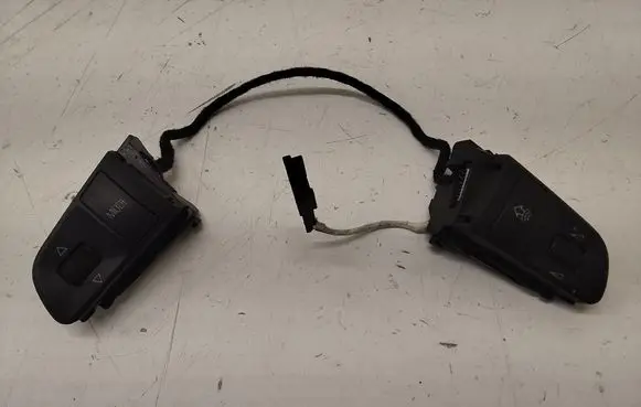 Audi A4 S4 B7 8E 8H Steering wheel buttons/switches 4F0951527