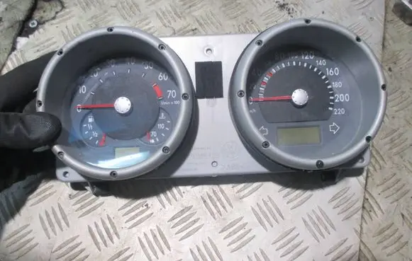 Volkswagen Lupo Speedometer (instrument cluster) 6X0920801 026361510 1023361312