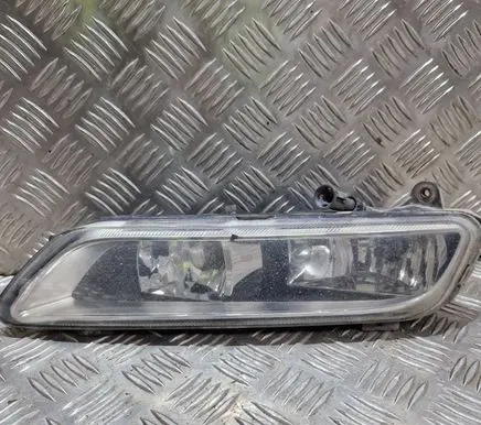 Volkswagen PASSAT B7 Front fog light 17662402