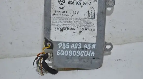 Skoda Fabia Mk1 (6Y) Airbag control unit/module 6Q0909601A