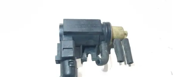 Volkswagen Touran I Vacuum valve 1K0906627A 70086800 08T0A