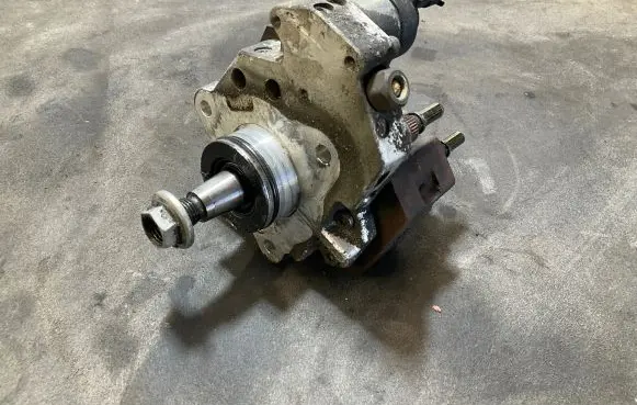 Renault Master II Fuel injection high pressure pump 8200170377 0445010033 H8200041766