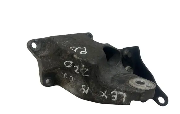 Lexus IS 220D-250-350 Engine mounting bracket