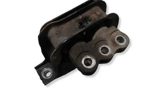 Chevrolet Captiva Engine mount bracket H62621C