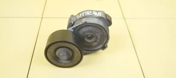 Mitsubishi Canter Power steering belt tensioner 4P10