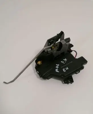 Audi A4 S4 B6 8E 8H Front door lock 4B1837015B