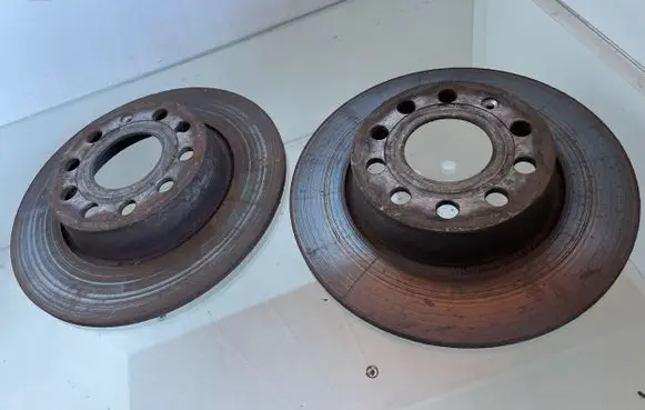 Volkswagen Touran II Rear brake disc