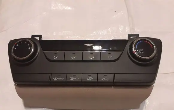 Hyundai Tucson TL Climate control unit 97250D7000