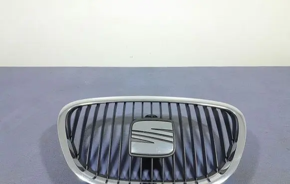 Seat Leon (1P) Front grill 5P0853654