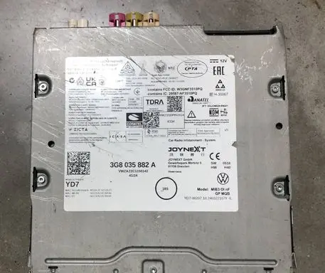 Volkswagen PASSAT B9 Radio/CD/DVD/GPS head unit 3G8035882A