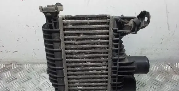Toyota Avensis T250 Intercooler radiator 873067D