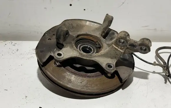Toyota Yaris Front wheel hub