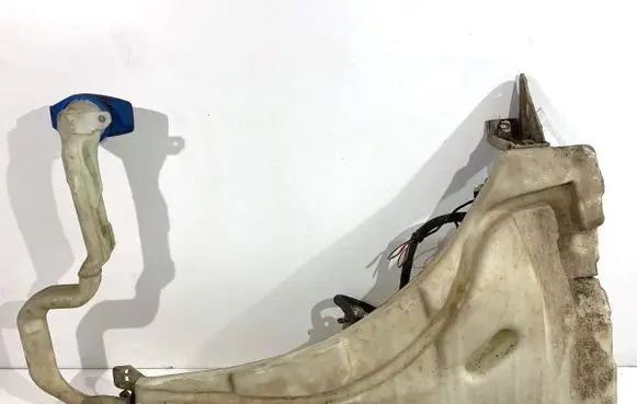 Volkswagen Touareg I Windshield washer fluid reservoir/tank 7L0955453F