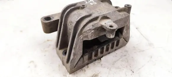 Volkswagen Touran I Engine mount bracket 1K0199262L