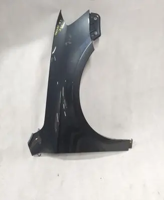 Volkswagen PASSAT B7 Fender PRAWY