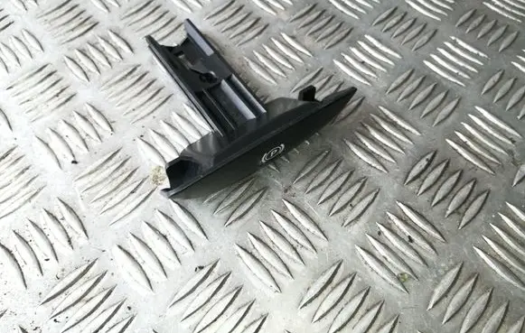 Mercedes-Benz C W204 Hand brake release handle A2044270020