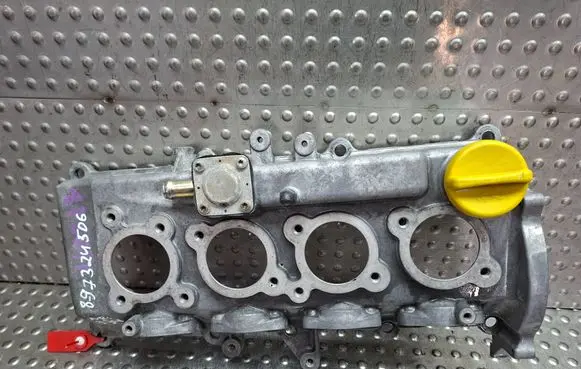 Opel Astra H Rocker cam cover S27624734 897324506