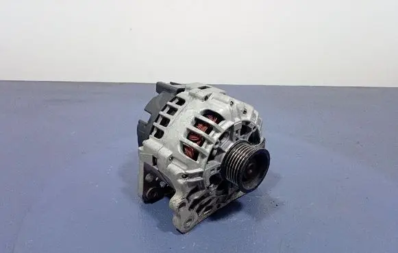 Skoda Fabia Mk2 (5J) Generator/alternator 03D903025J