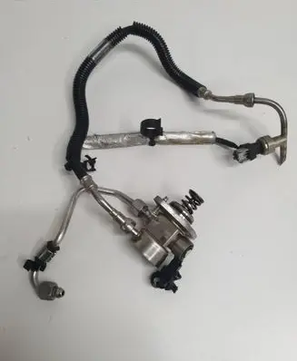 Ford Kuga II Fuel injection high pressure pump DS7G9D376DC DS7G-9D376-DC