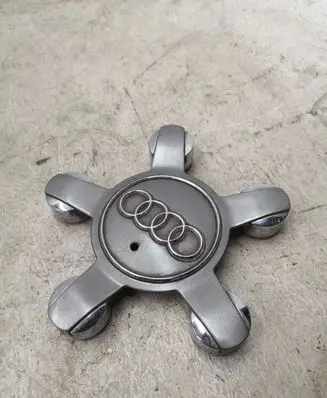 Audi A6 C7 Original wheel cap 8R0601165