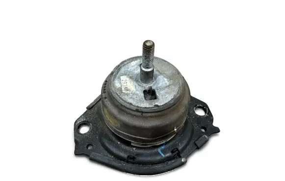 Dodge Durango III Engine mount bracket