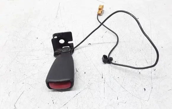 Volvo V50 Rear seatbelt buckle 8664753