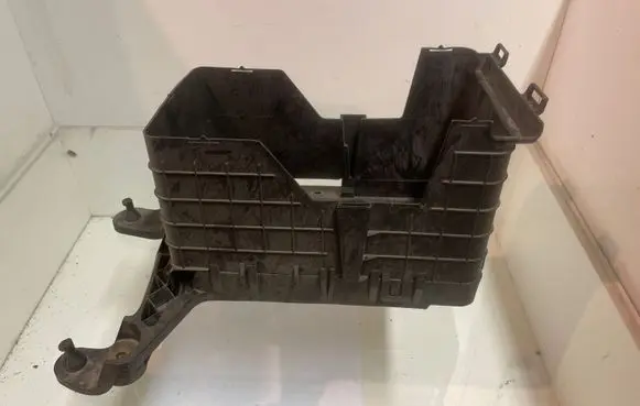 Volkswagen Golf V Battery box tray 1K0915333C