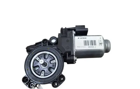 Nissan Qashqai Front door window regulator motor 402035J