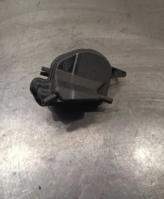 Peugeot 3008 I Vacuum air tank 