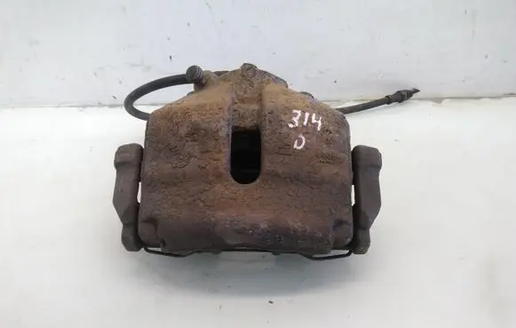 Volkswagen PASSAT B7 Front brake caliper 582