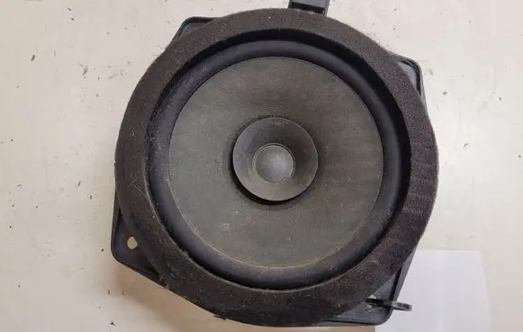 Hyundai Tucson JM Front door speaker 963302E000