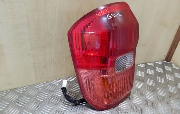 Toyota RAV 4 (XA20) Rear/tail lights