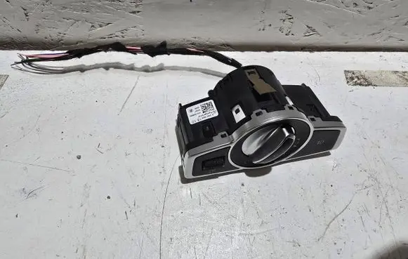 Mercedes-Benz C W205 Light switch A2059051810 10132806 9107