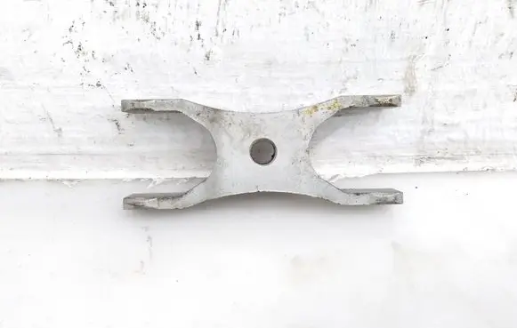 Seat Toledo IV (NH) Fuel Injector clamp holder 04L216A