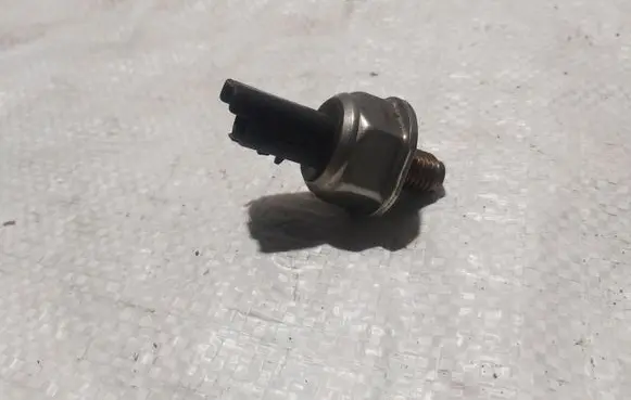Fuel pressure sensor
