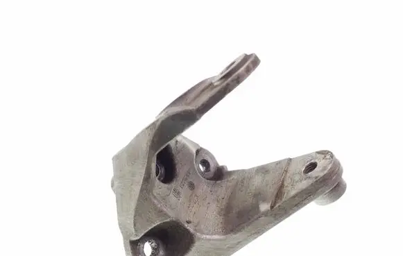 Opel Insignia A Engine mounting bracket 13228287