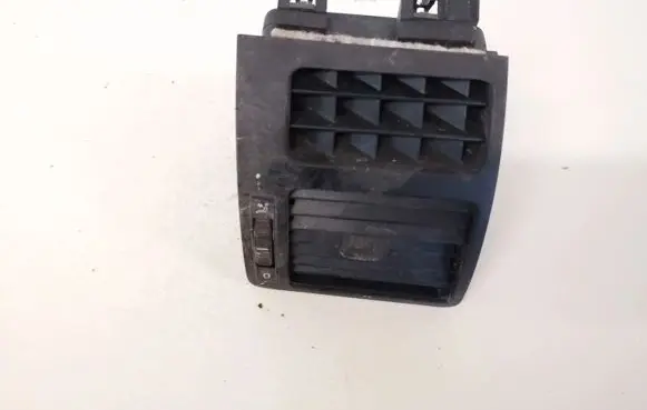 Volkswagen Touran I Dash center air vent grill 1T0819704A
