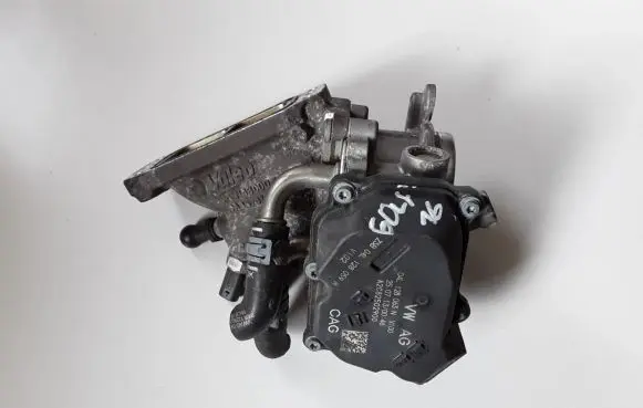 Volkswagen Golf VII Throttle valve 04L128063N