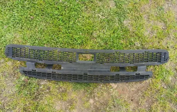 Tesla Model S Front bumper lower grill 108821100A 1088211-00-A