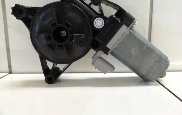 Citroen Berlingo Front door window regulator motor