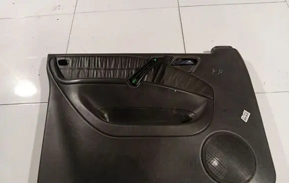 Mercedes-Benz ML W163 Front door card panel trim