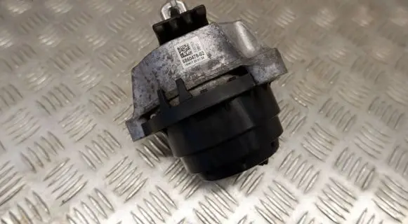 BMW 7 G11 G12 Engine mount bracket 6860478