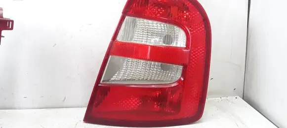 Skoda Fabia Mk1 (6Y) Rear/tail lights 6Y6945096 6Y6945112