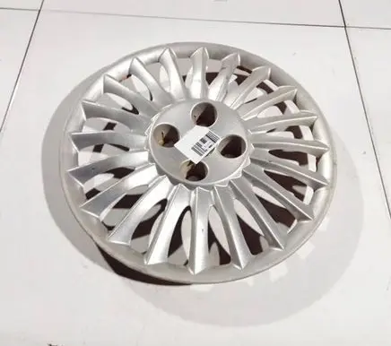 Fiat Punto (188) R15 wheel hub/cap/trim 